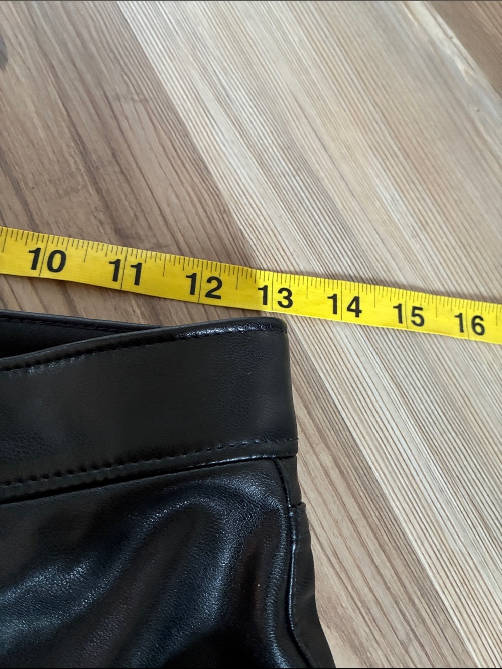 Abercrombie & Fitch The 90s Straight Ultra High Rise Faux Leather Size Pant 27/4 - Picture 6 of 11
